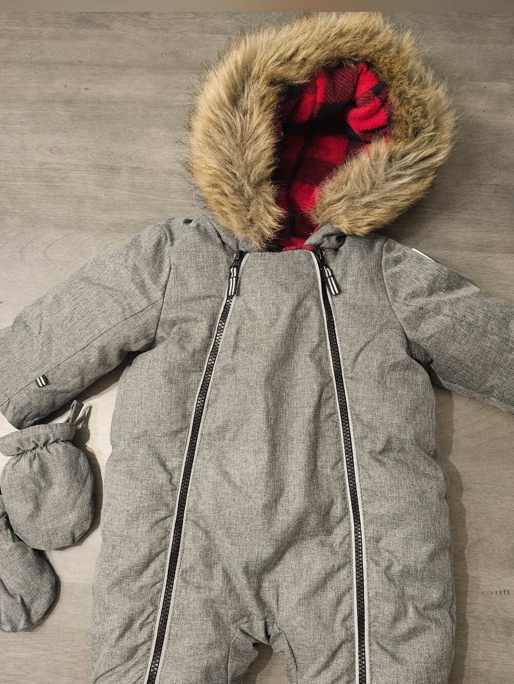 Canadiana Kids Grey Winter Snowsuit with Faux Fur Hood And Mits- 3-6m